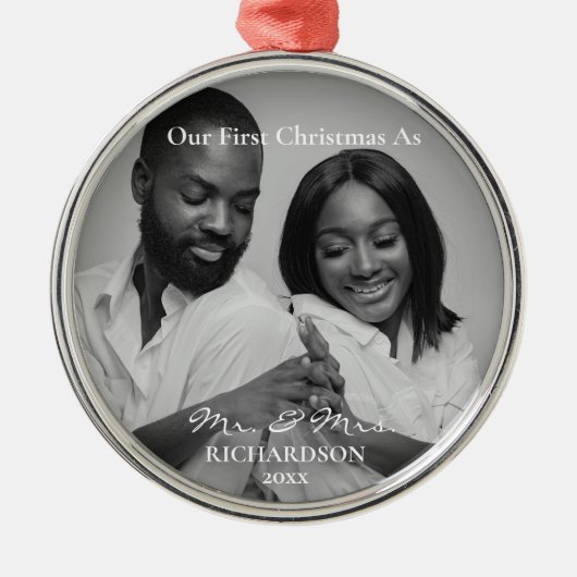 アフリカ系アメリカ人初めてのクリスマスの写真ミスター&ミセス メタルオーナメント (正面)