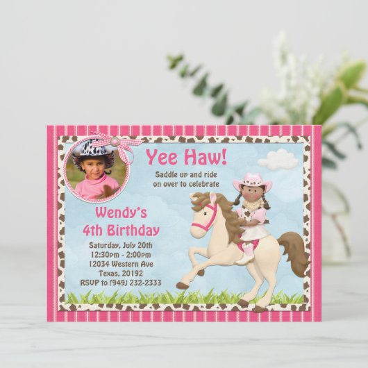 アフリカ系アメリカ人女性のカーボーイの馬の誕生日パーティー 招待状 (スタンド正面)