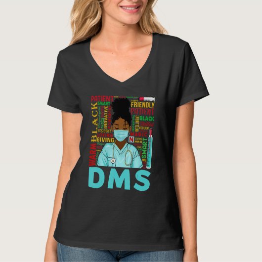 アフリカ系アメリカ人女性ブラックDmsナースブラックヒスト Tシャツ (正面)