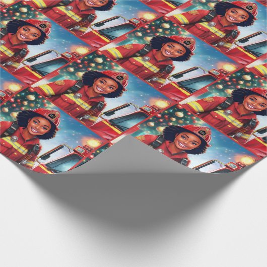 アフリカ系アメリカ人女性消防士のクリスマス ラッピングペーパー (角)