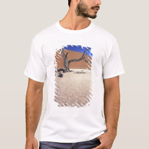 アフリカ、ナミビア、ソッススフレイ地域 砂丘 Tシャツ