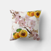 アプリコットの花と果実。 クッション (裏面)