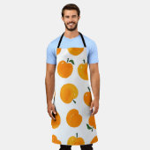 アプリコット水彩白地ヴィンテージ エプロン (着用した状態)