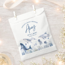 アホイ！海の男の子の赤ちゃんシャワーの下の男の子だ