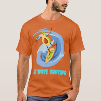 アボカドおもしろいサーフィンビッグ・ウェーブズ Tシャツ