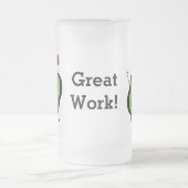 アボカドのおもしろいな元気づける逆立ち緑ピット フロストグラスビールジョッキ (中央)