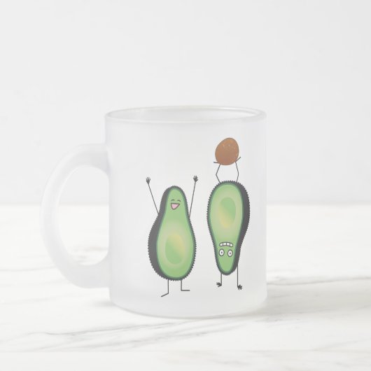 アボカドのおもしろいな元気づける逆立ち緑ピット フロストグラスマグカップ (左)