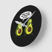 アボカドの良い種類の脂肪のおもしろいビーガン冗談 ラウンド壁時計 (傾斜)