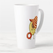 アボカドビーチガールとサンハットとスイムリング カフェラテマグ (右アングル)