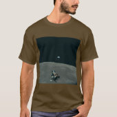 アポロ月着陸船と月からの地球の出 Tシャツ (正面)
