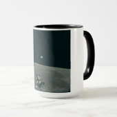 アポロ月着陸船と月の地球の上昇 マグカップ (正面右)