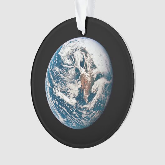 アポロ10号の宇宙船から取り出された地球。 オーナメント (正面)