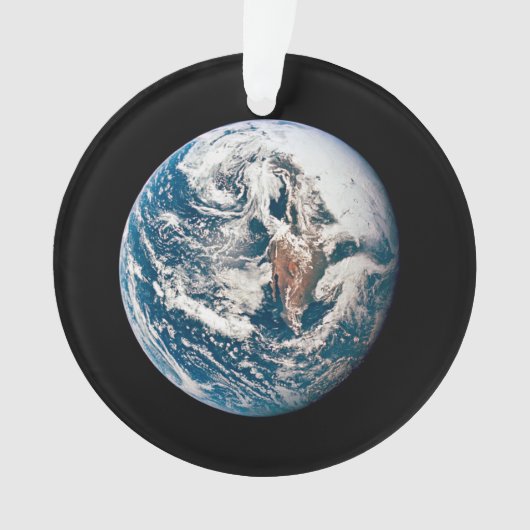 アポロ10号の宇宙船から取り出された地球。 オーナメント (正面)