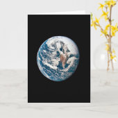 アポロ10号の宇宙船から取り出された地球。 カード (黄色い花)