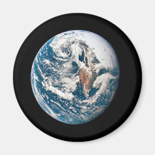 アポロ10号の宇宙船から取り出された地球。 マグネット