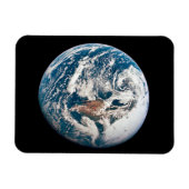 アポロ10号の宇宙船から取り出された地球。 マグネット (横)