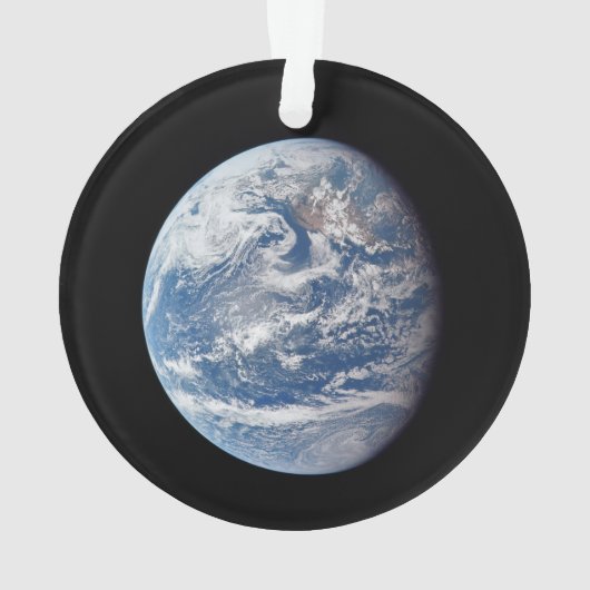 アポロ11号の乗組員によって撮影された惑星の地球。 オーナメント (裏面)