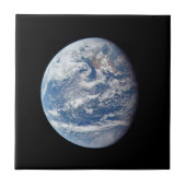アポロ11号の乗組員によって撮影された惑星の地球。 タイル (正面)