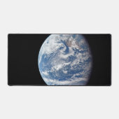 アポロ11号の乗組員によって撮影された惑星の地球。 デスクマット (正面)