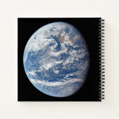 アポロ11号の乗組員によって撮影された惑星の地球。 ノートブック (裏面)