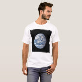 アポロ11号の乗組員によって撮影された惑星の地球。 Tシャツ (正面フル)