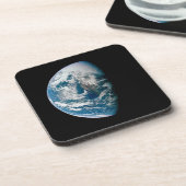 アポロ13号の探査機から取り出された地球。 コースター (左側)