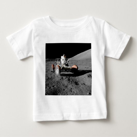 アポロ17号団の月のローバー宇宙飛行士 ベビーTシャツ (正面)