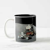 アポロ17 -最終によって人を配置される月面着陸 ツートーンマグカップ (左)