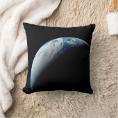 アポロ4ミッションから取り出された三日月地球。 クッション (ブランケット)