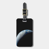 アポロ4ミッションから取り出された三日月地球。 ラゲッジタグ (正面縦)