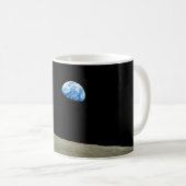 アポロ8代表団によって取られるEarthrise コーヒーマグカップ (正面右)