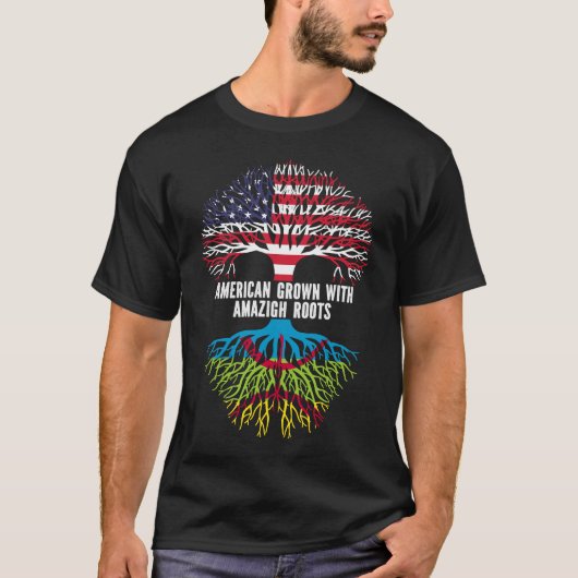 アマジルーツ米国国旗で育ったアメリカ人 Tシャツ (正面)