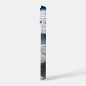 アマゾンの上の嵐の空 iPhone 15ケース (左側面)