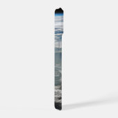 アマゾンの上の嵐の空 iPhone 15ケース (右側面)