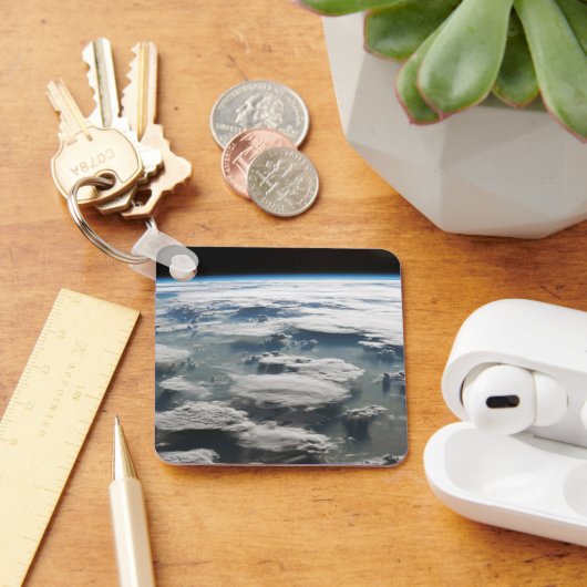 アマゾン上空の嵐のような空 キーホルダー (デスク)