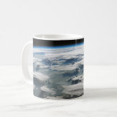 アマゾン上空の嵐のような空 コーヒーマグカップ (正面左)