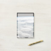 アマゾン上空の嵐のような空 ポストイット (デスク上)