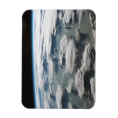 アマゾン上空の嵐のような空 マグネット (縦)