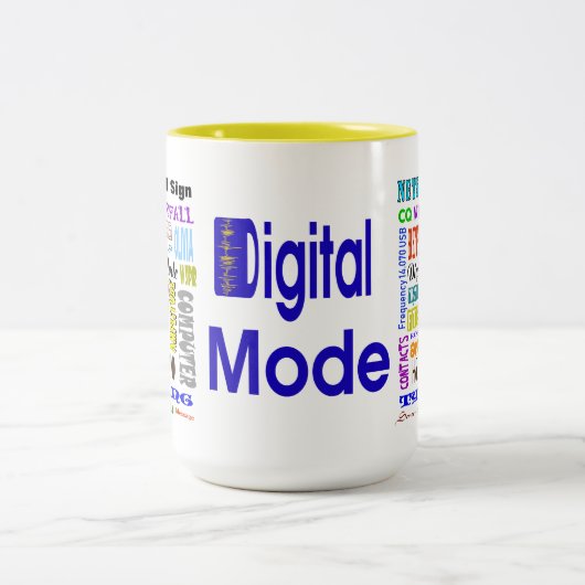 アマチュア無線のデジタルモード単語のコラージュのマグ ツートーンマグカップ (中央)