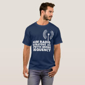 アマチュア無線オペレーターはもっと周波数で楽しむ Tシャツ (正面フル)