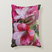 アマリリス&ポインセチア赤いホリデーフラワー アクセントクッション (正面(垂直))