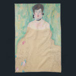 アマリー・ツッカーカンドルの肖像（Gustav Klimt） キッチンタオル<br><div class="desc">グスタフ・クリムトによる『アマリー・ツッカーカンドルの未完成の肖像』（1917年）は、ヴィクトリア時代のシンボリズムを代表する美術品で、女性が腕を組んで座り、肩を出したドレスが床に流れている様子を描いている。芸術評論家は、この作品にはクリムトの古典的な金箔技法が取り入れられているだろうと予測している。この作品は、グスタフ・クリムトの「ニューアート」スタイルを取り入れつつ、印象派とリアリズムのスタイルに敬意を表している。
アーティストについて：
グスタフ・クリムト（1862-1918）は、オーストリアのシンボリスト画家で、ウィーンのアール・ヌーヴォー運動の最も著名なメンバーの一人である。</div>