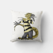 アマルガサウルスがフレディ・クルーガーとしてポーズを取った クッション (正面)