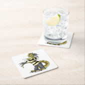 アマルガサウルスがフレディ・クルーガーとしてポーズを取った スクエアペーパーコースター (インサイチュ)