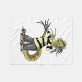 アマルガサウルスがフレディ・クルーガーとしてポーズを取った フリースブランケット (正面(横))