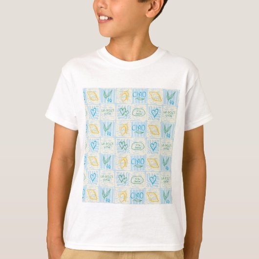 アマルフィスタイルの装飾的なシームレスパターン Tシャツ (正面)