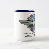 アミティビ飛んでいるルサービス15 ozコーヒーマグ ツートーンマグカップ (中央)