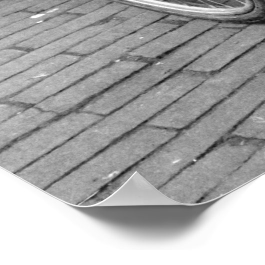 アムステルダムの猫と自転車の黒白の写真 ポスター (角)