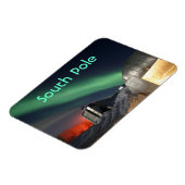 アムンセン – スコット南極駅、サザンライト マグネット (左側)