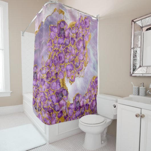 アメジストと金ゴールド-抽象芸術Crystal Cluster シャワーカーテン (インサイチュ)